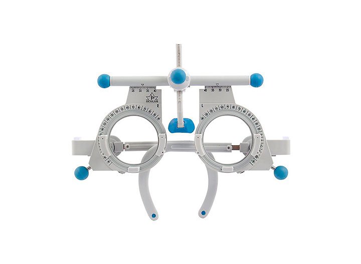 UB4 Measuring  glasses for manual refraction.